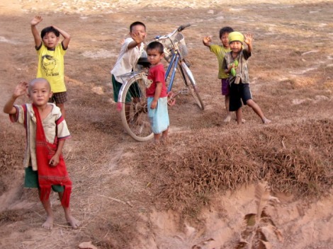 Burmese children photographs of Myanmar